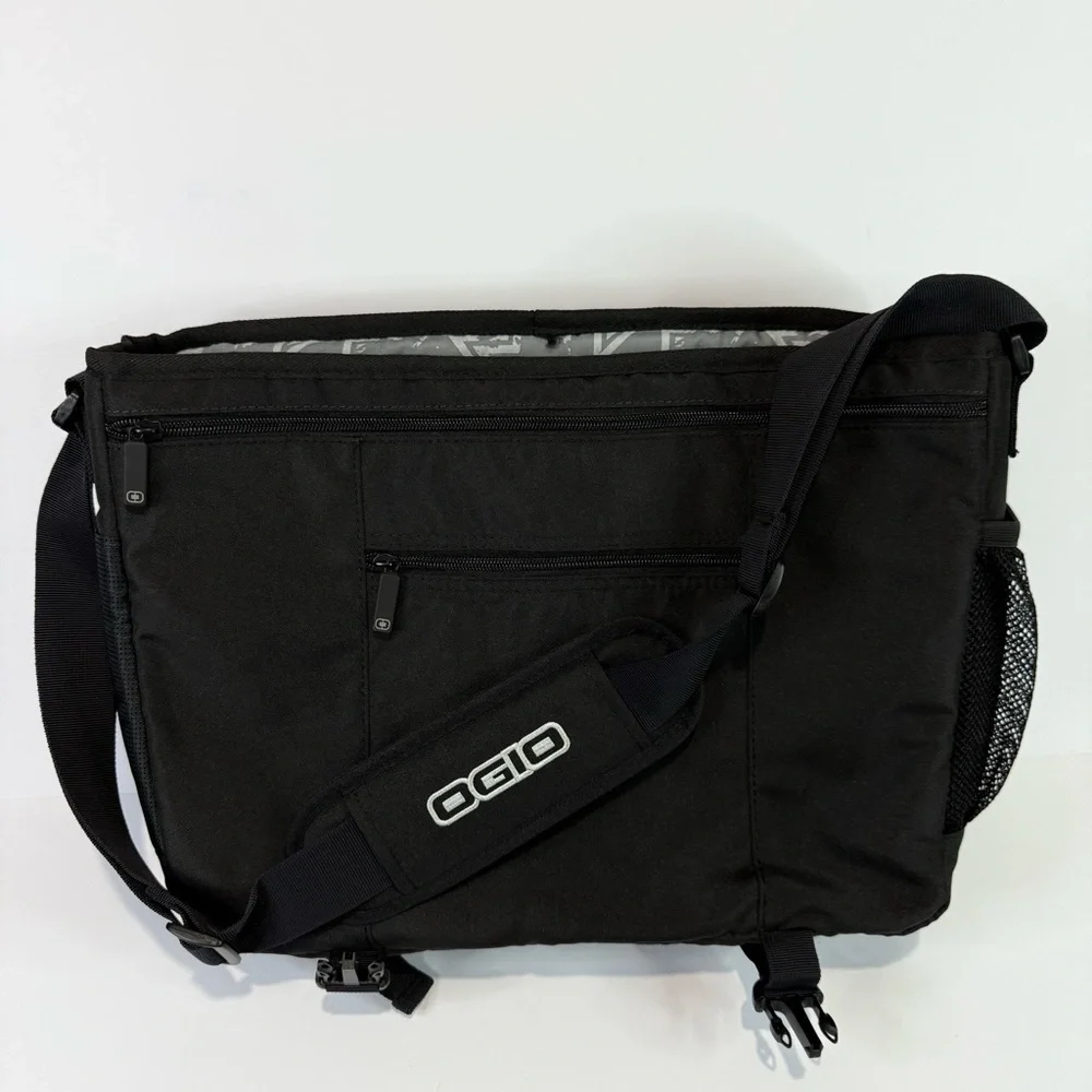 New OGIO Upton 417015 Messenger Bag 17 Inch Laptop Urban Style Durable